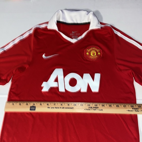 Manchester United men’s Nike football jersey. Men’s size small, red and white. - Picture 3 of 6